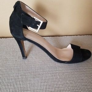 Black Victoria's Secret Heel